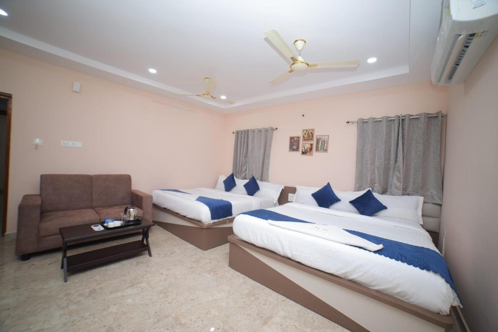 Sri Ganesh Grand Hotel Tirupati Exterior photo