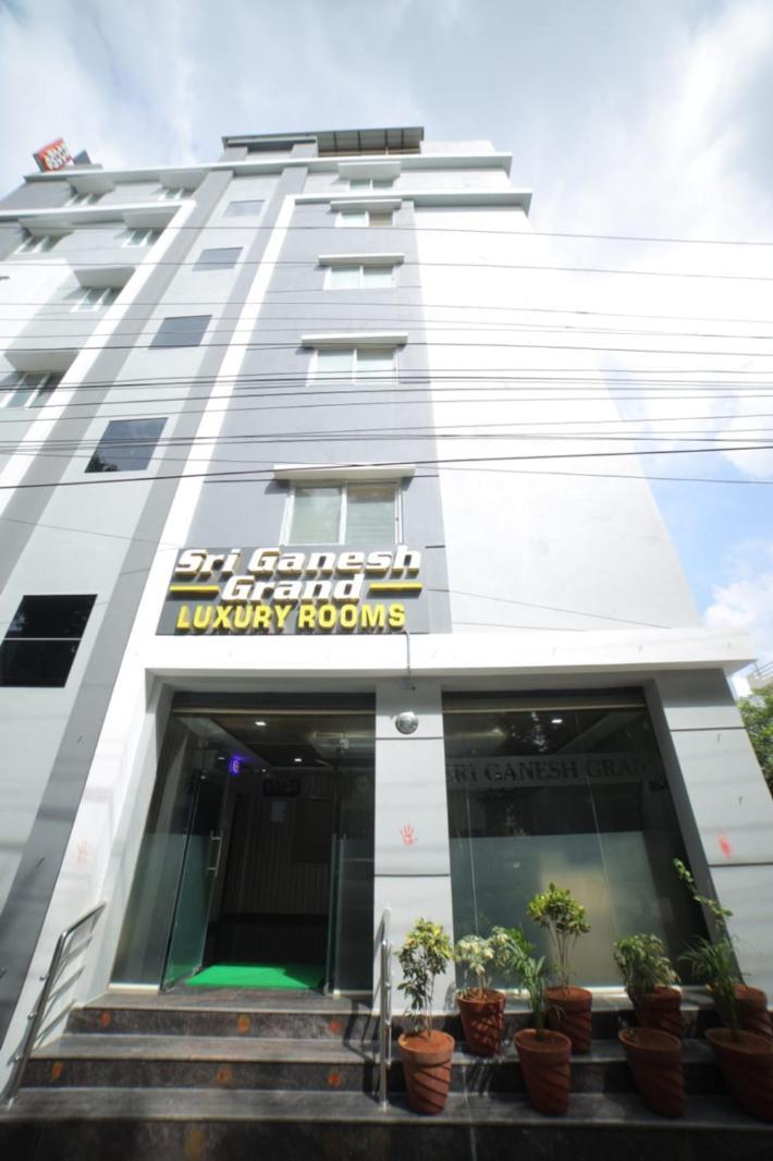 Sri Ganesh Grand Hotel Tirupati Exterior photo