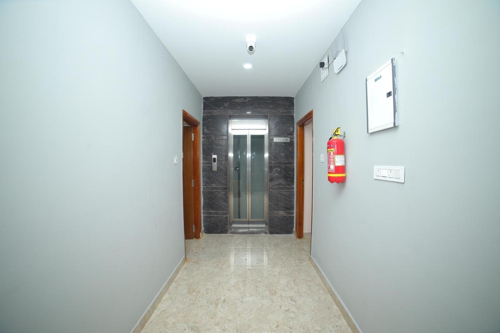 Sri Ganesh Grand Hotel Tirupati Exterior photo