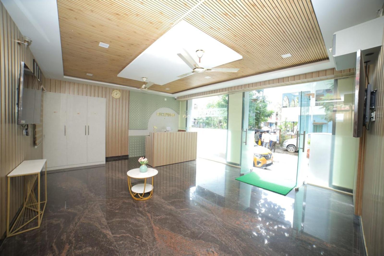 Sri Ganesh Grand Hotel Tirupati Exterior photo